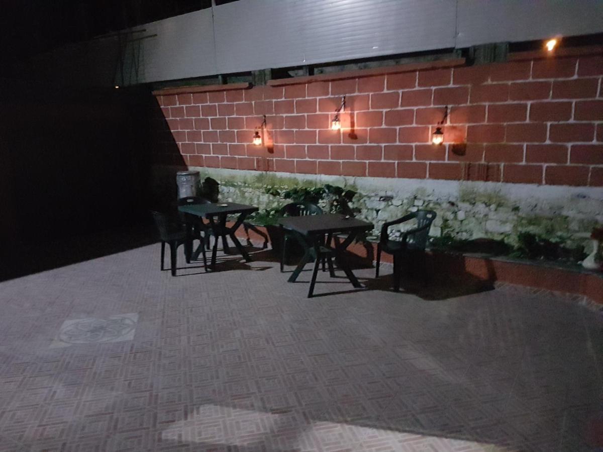 B&B Confine Como Exterior photo