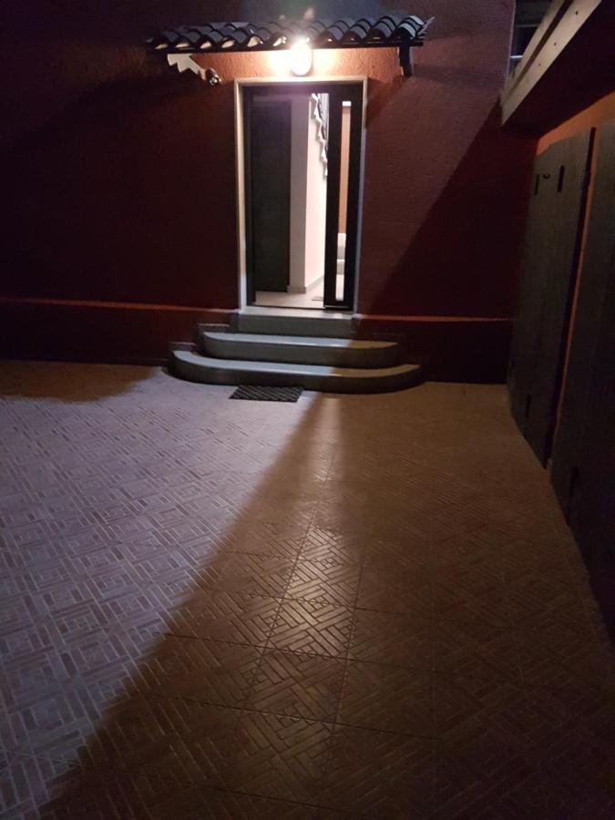 B&B Confine Como Exterior photo