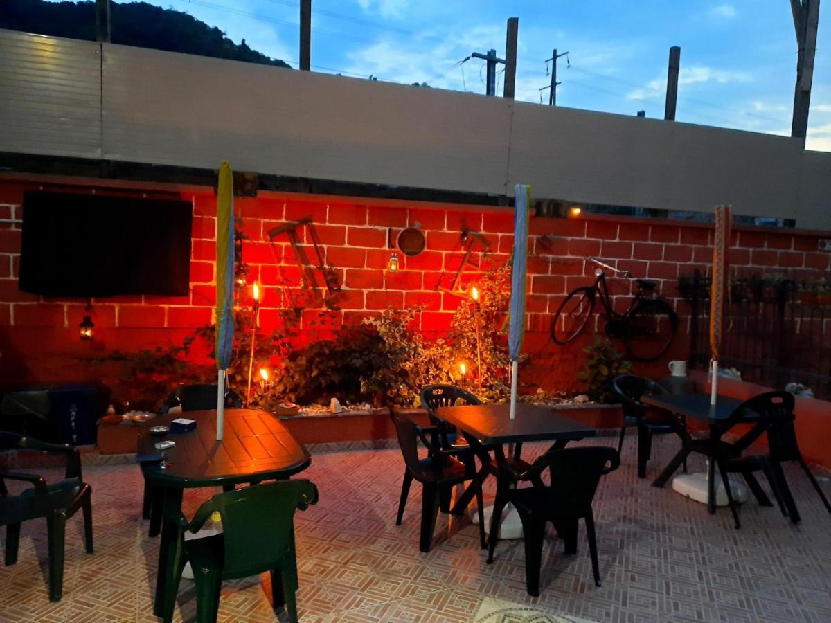 B&B Confine Como Exterior photo